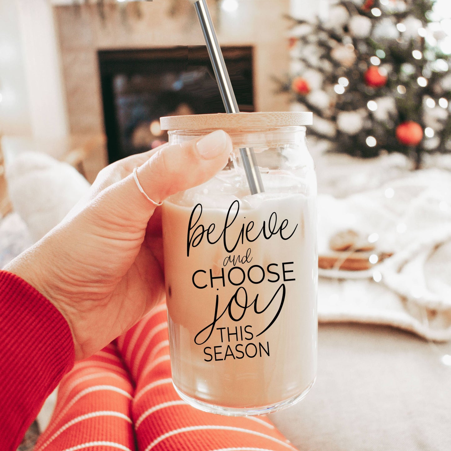 Funny Christmas Coffee Mugs, Glass Cups With Lid & Straw Set: Messy Bun-BLACK