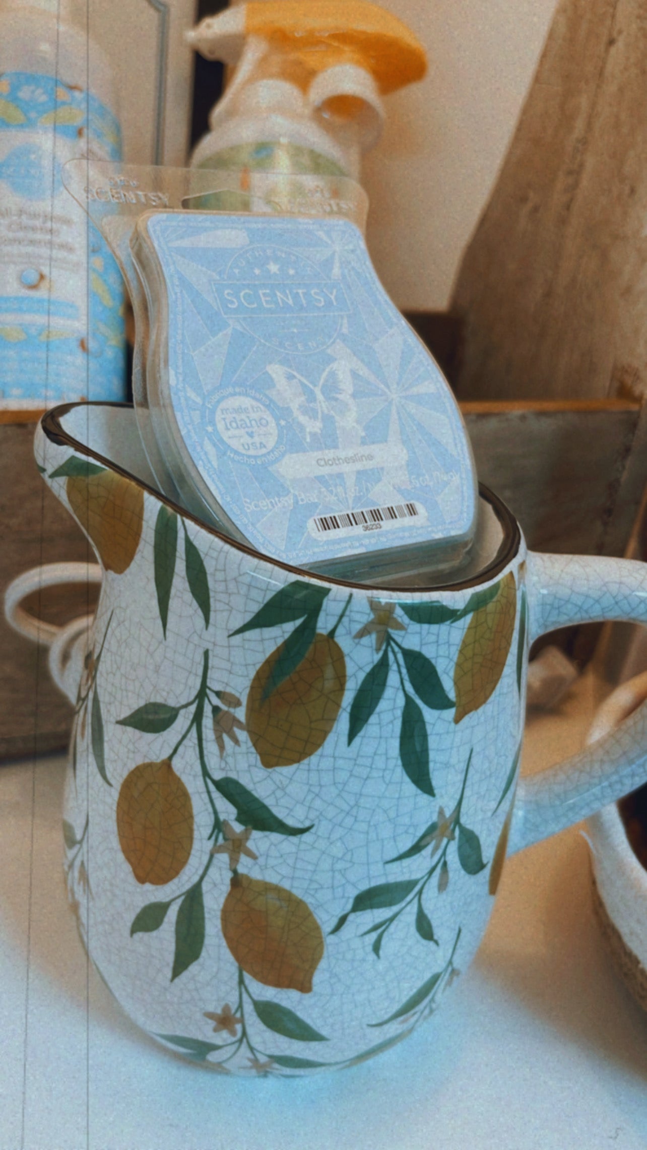 Lemon Grove Warmer & FREE Wax Melt