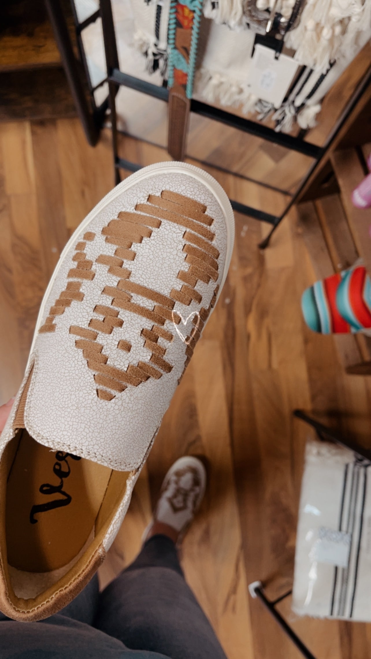 VERY G WOMEN'S MARIAN TAN